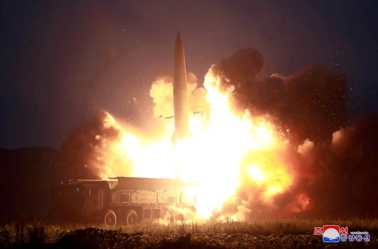 Testes nucleares: esta é a sexta série de disparos da Coreia do Norte desde 25 de julho (KCNA/Reuters)