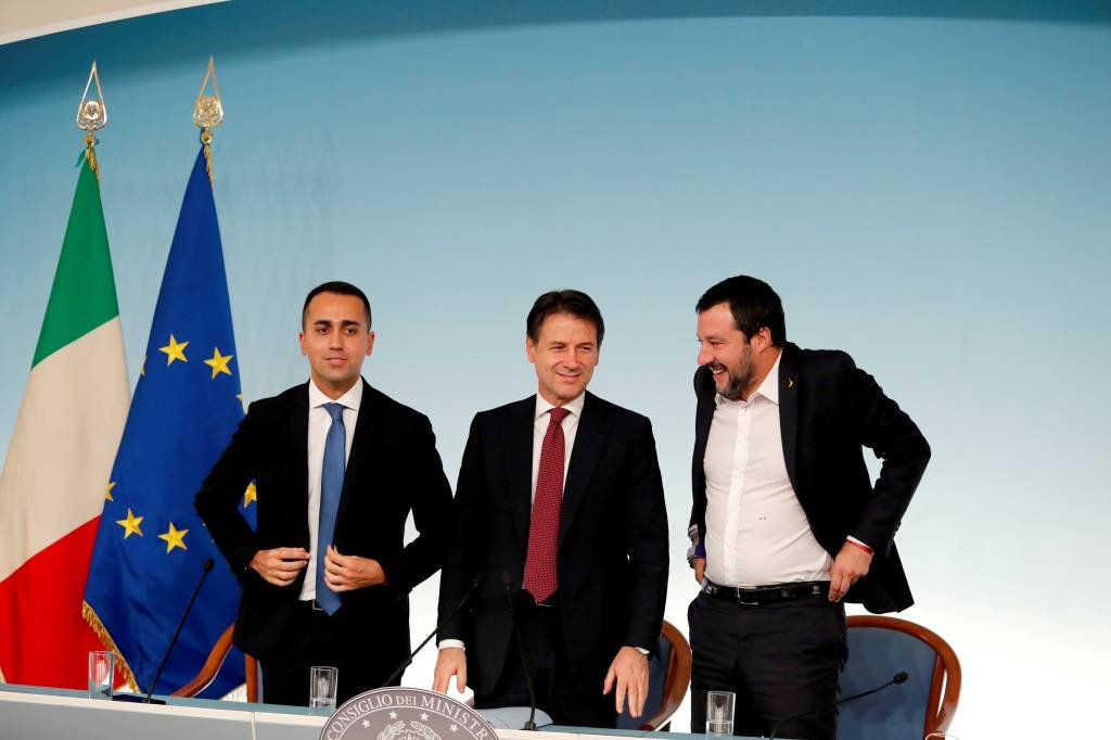 Líder do 5-Estrelas indica fim do governo da Itália e agradece premiê