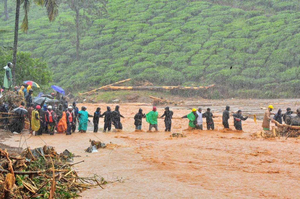 Inundações deixam 28 mortos e deslocam milhares na Índia