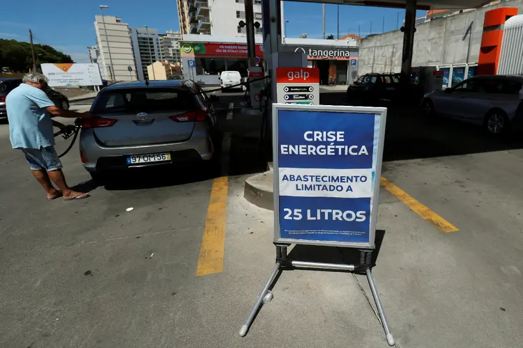 Portugal: governo impôs racionamento de combustível a postos de gasolina (Rafael Marchante/Reuters)