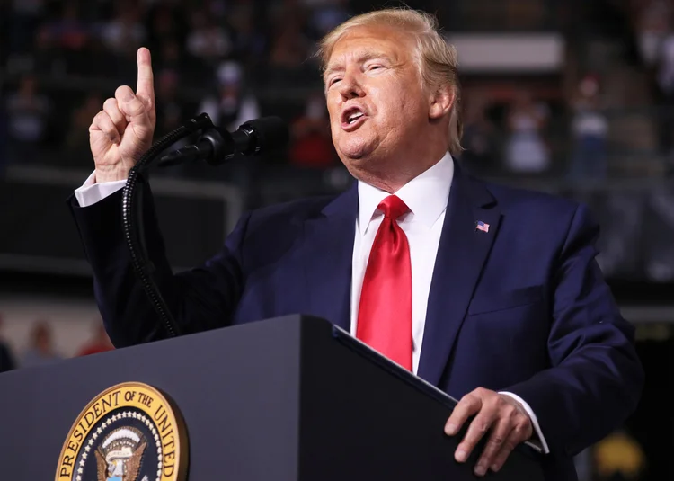 Trump: 75% dos entrevistados apoiam a expansão das verificações de antecedentes para compra de armas (Jonathan Ernst/Reuters)