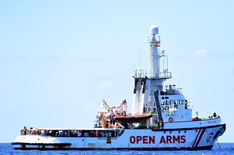 Espanha: a Itália se recusou a receber o navio com 107 imigrantes (Guglielmo Mangiapane/Reuters)
