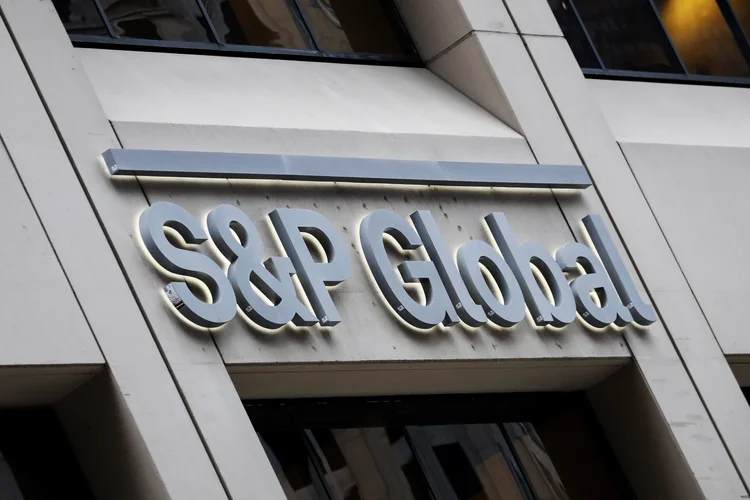 S%P Global reduziu a nota da Argentina para CCC-, vulnerável ao não pagamento (Brendan McDermid/Reuters)