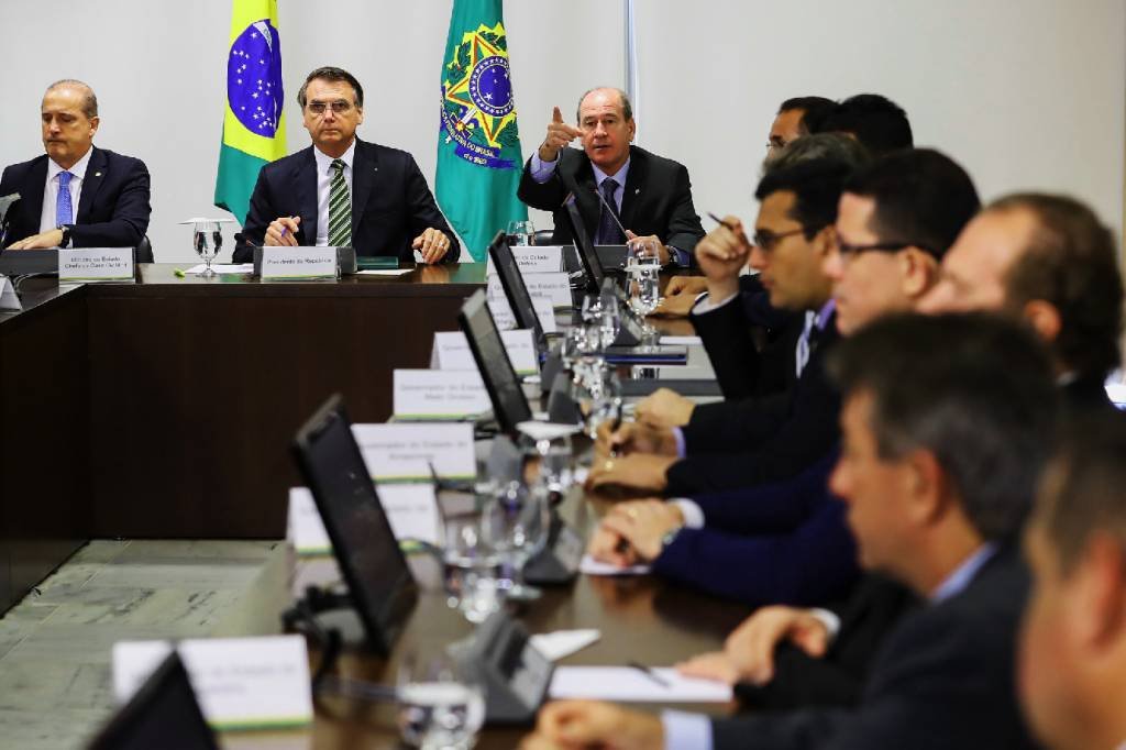Governadores da região da Amazônia pedem trégua entre Bolsonaro e Macron
