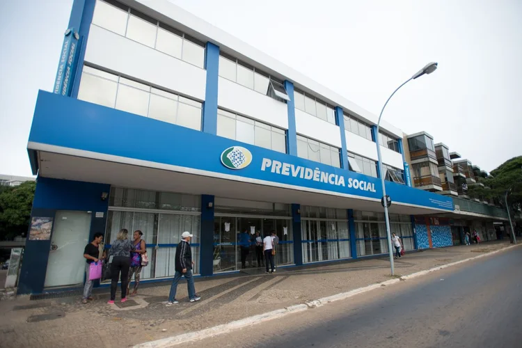 Servidores do Instituto Nacional do Seguro Social (INSS) entraram em greve por tempo indeterminado. Eles reivindicam reajuste salarial de 27,5% e melhores condições de trabalho (Marcelo Camargo/Agência Brasil) (Marcelo Camargo/Agência Brasil)