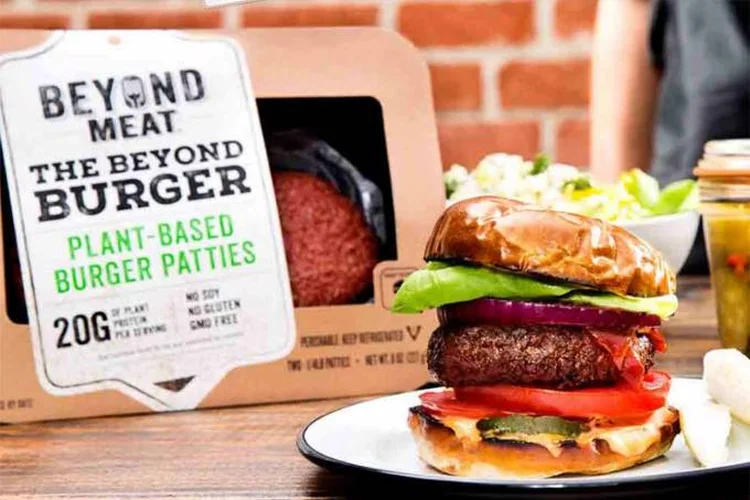 HAMBÚRGUER DA BEYOND MEAT: produtos de origem vegetal podem ter mais sódio e tantas calorias quanto os tradicionais  / Beyond Meat/Divulgação