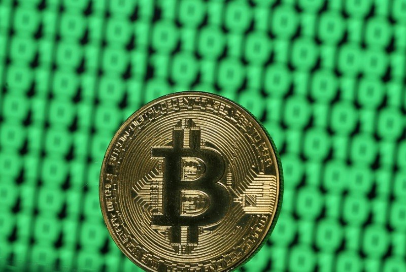 Bitcoin: transações com a criptomoeda totalizaram mais de 170 bilhões de dólares no mundo nos últimos seis meses (Reuters/Dado Ruvic/Illustration/File Photo)
