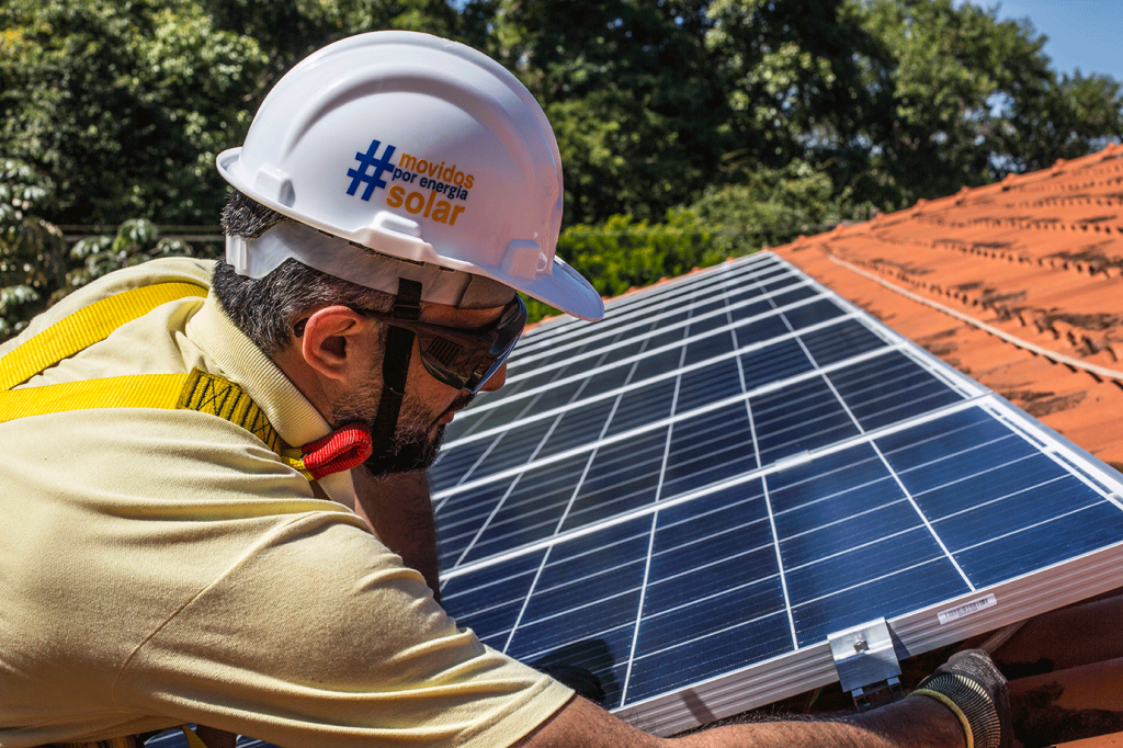 A geração solar residencial foi a que mais cresceu no ano passado. Somente em maio, setor gerou 7 mil vagas de trabalho (Blue Sol Energia Solar/Divulgação)