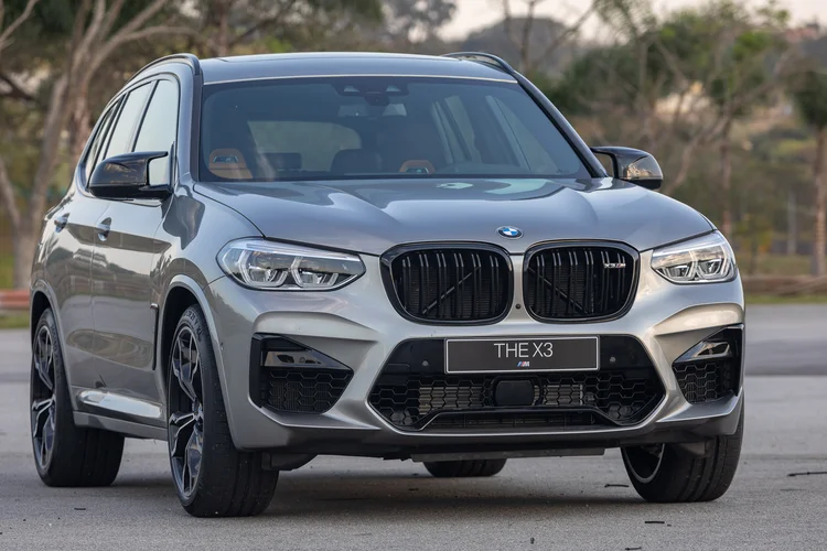 BMW X3 Competition: Até agora, a tábua de salvação da BMW tem sido SUVs de alto nível, como o carro-chefe X7 e uma nova versão do cupê M8 com foco em desempenho M8 (Denis Ribeiro/Stock Car/Divulgação)