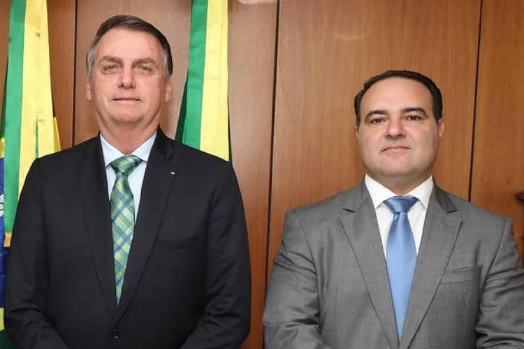 Jair Bolsonaro e Jorge Oliveira: "Um bom nome. O Jorge está comigo acho que há uns 10, 12 anos" (Palácio do Planalto/Divulgação)