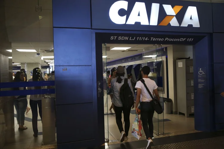 Caixa: quem tem conta-poupança na Caixa ou optou pelo crédito na conta-corrente ou outro tipo de conta do banco já recebeu o dinheiro (José Cruz/Agência Brasil)