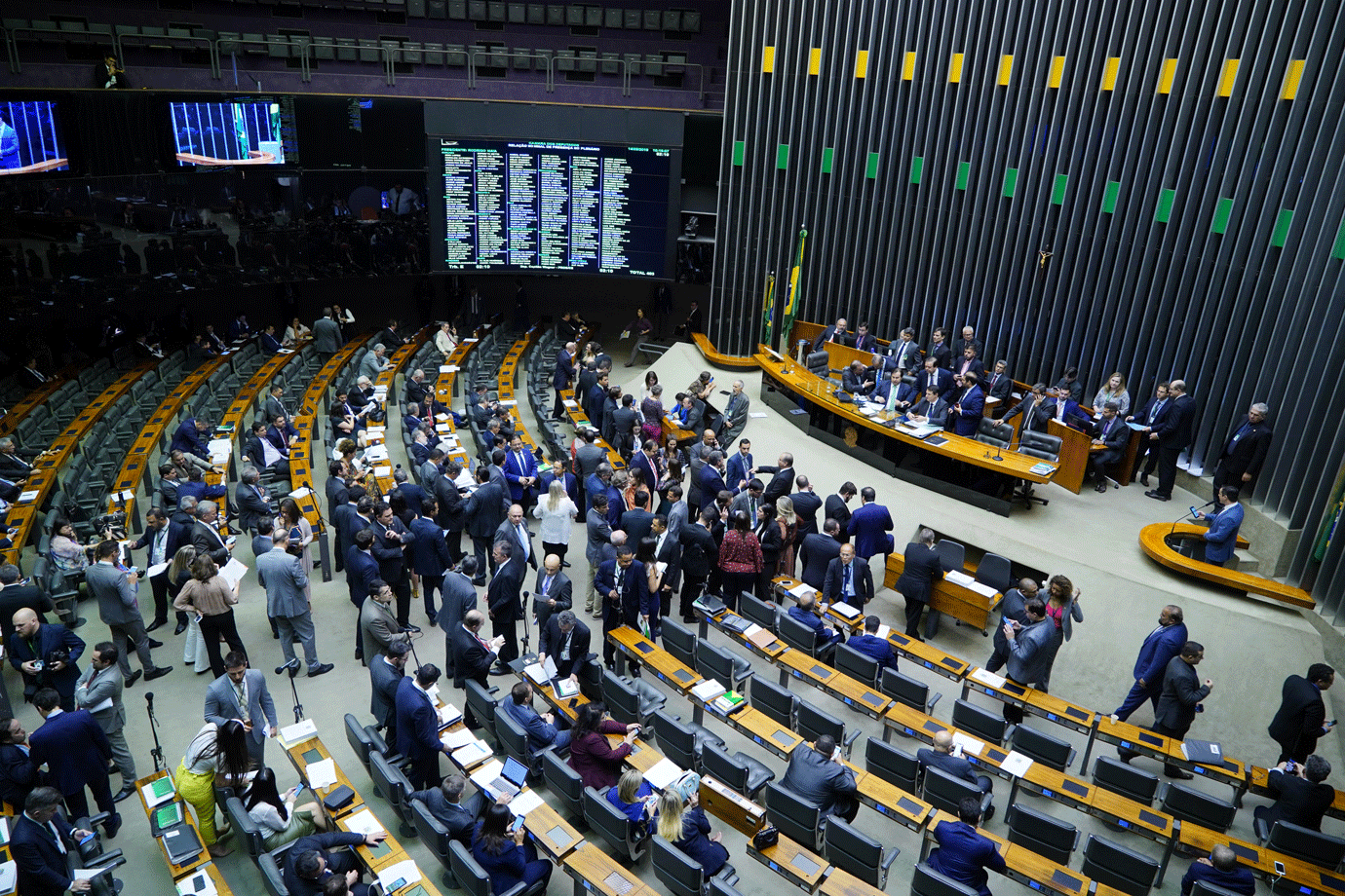 Câmara rejeita todos os destaques e conclui votação da Liberdade Econômica