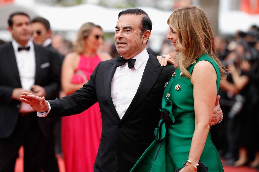 Esposa de Carlos Ghosn apela por ajuda de Bolsonaro