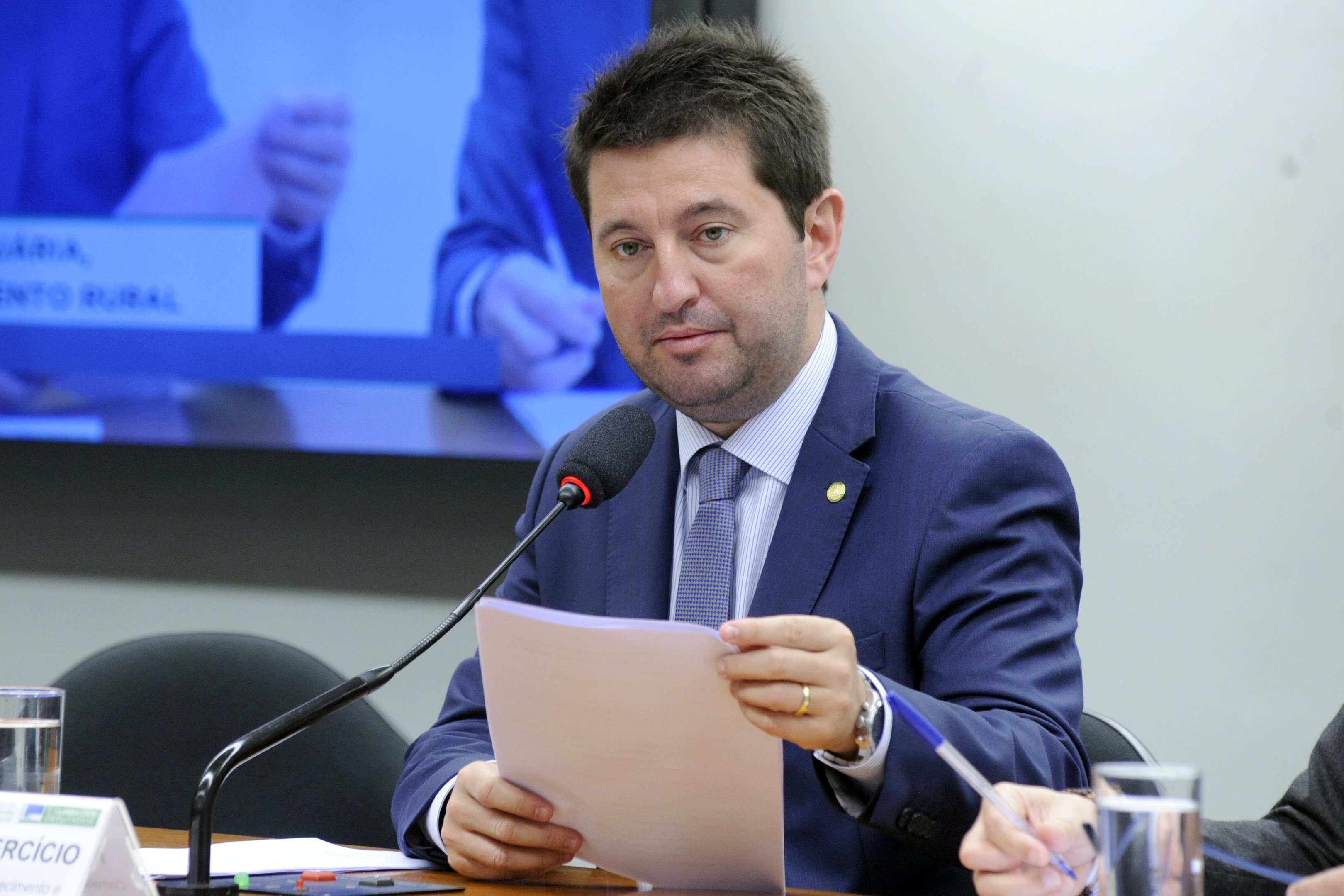 Descanso aos domingos voltará a ser a cada 4 semanas em MP, diz relator