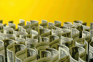 Imagem referente à matéria: Dólar sobe 2,5% em julho e tem melhor desempenho de 2025, impulsionado por Trump e economia dos EUA