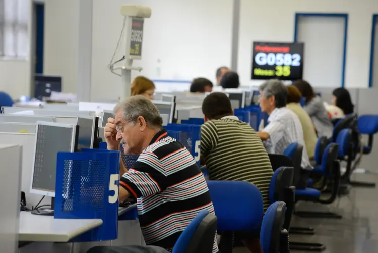 INSS: crédito consignado bateu recorde de de R$ 138,7 bilhões, 11% de aumento em relação ao ano anterior (Germano Lüders/Exame)