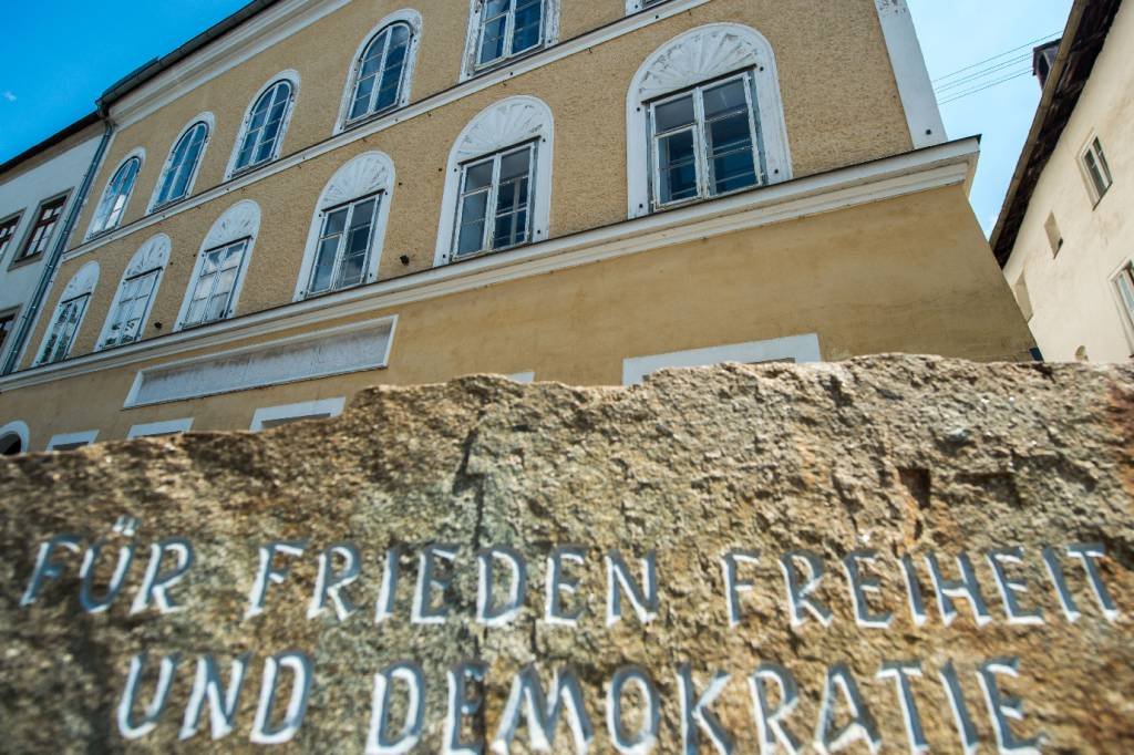 Braunau: mais alta corte da Áustria pôs fim a uma disputa sobre a casa em que Adolf Hitler nasceu (Getty Images/Lino Mirgeler)
