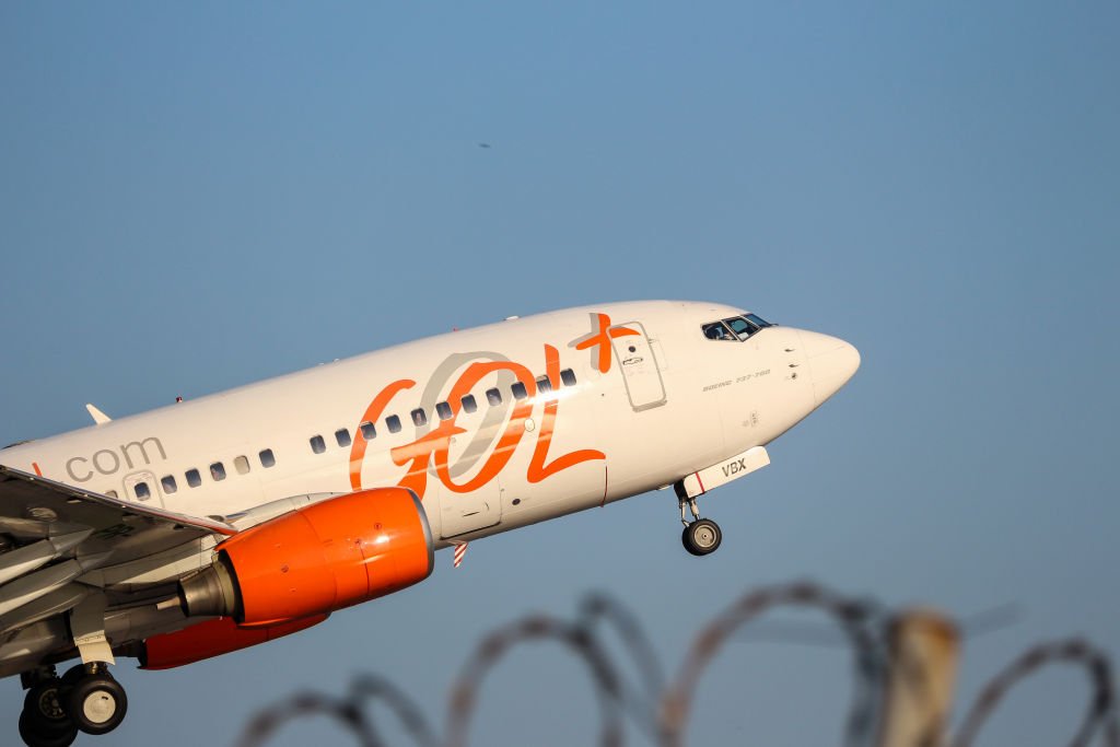 Gol espera volta do 737 Max em dezembro, mas ação cai 6%