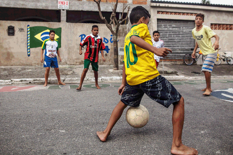 UNICEF: são as crianças e os adolescentes aqueles que irão sentir, mais intensamente e pelo maior tempo, os efeitos das estratégias econômicas e sociais implementadas hoje (Victor Moriyama / Correspondente/Getty Images)