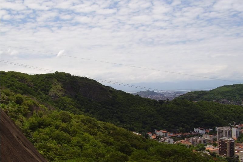 Incêndio atinge reserva florestal no Rio