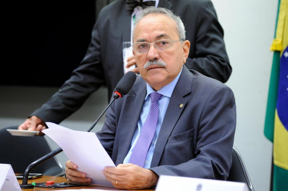 Deputado expulso do PSB diz que decisão é "autoritária e repressora"