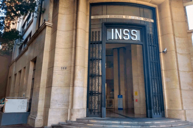 INSS: órgão iniciou o ano com quase dois milhões de pedidos de benefícios represados (Beatriz Correia/Exame)