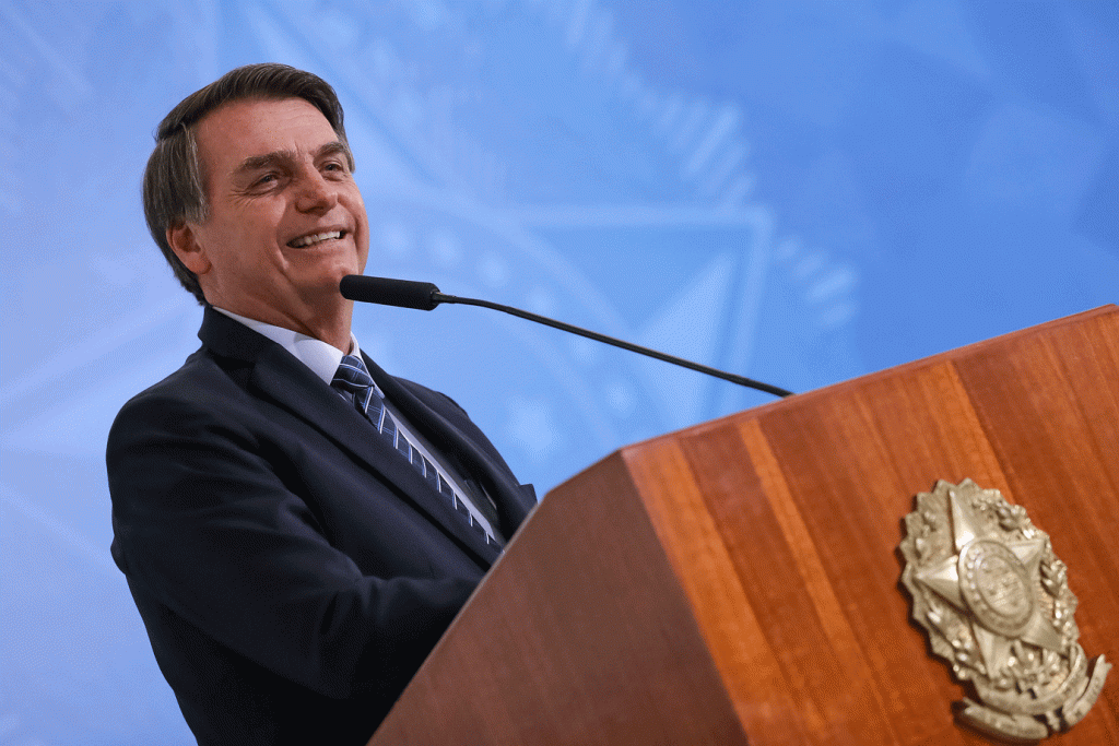 Bolsonaro recua em promessa e diz que fará indulto de fim de ano | Exame