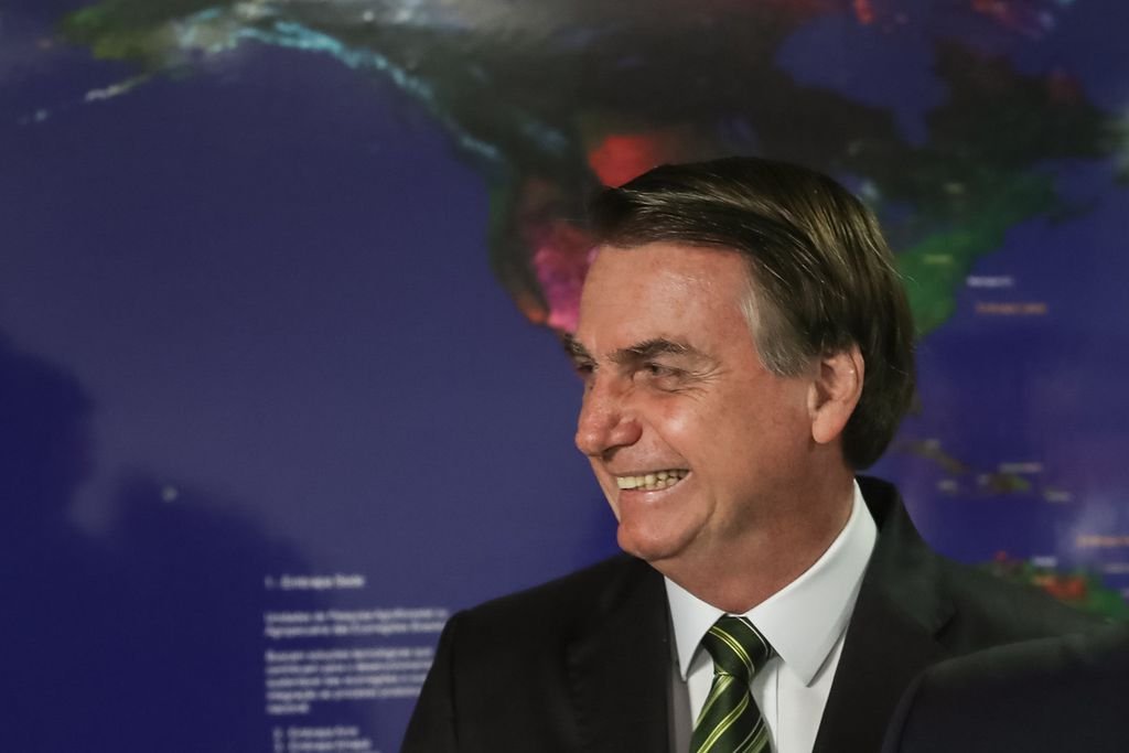 É muita terra para pouco índio, diz Bolsonaro