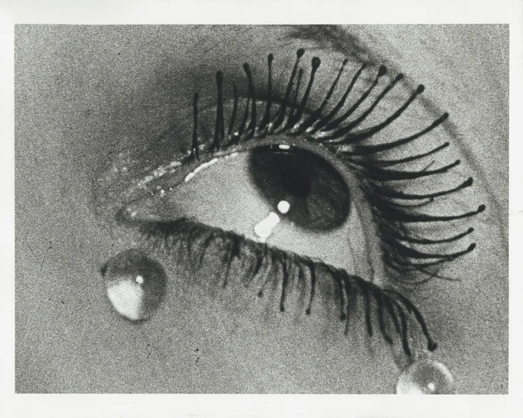 Les larmes [As lágrimas], 1932: uma das fotografias mais famosas de Man Ray (Man Ray 2015 Trust/Divulgação)