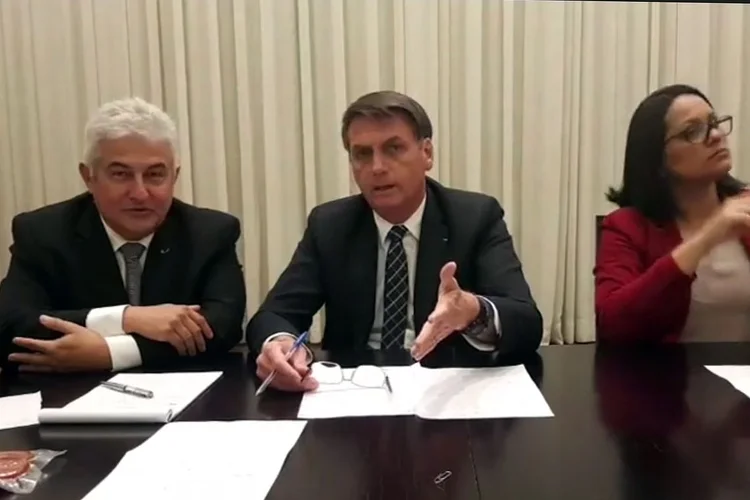 Bolsonaro: presidente disse durante live que o governo está preparando um projeto para legalizar o garimpo no país (Jair Bolsonaro/Redes Sociais/Reprodução)