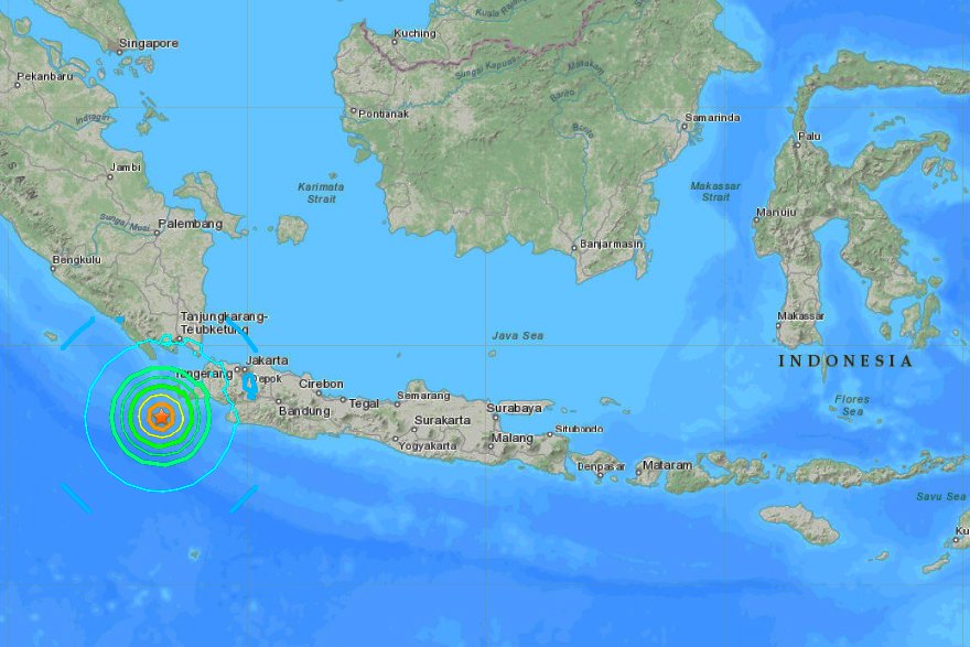 Forte terremoto atinge a Indonésia e gera alerta de tsunami