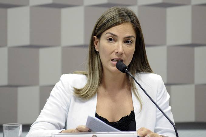 Doria articula pré-candidatura de ex-secretária de Crivella no Rio