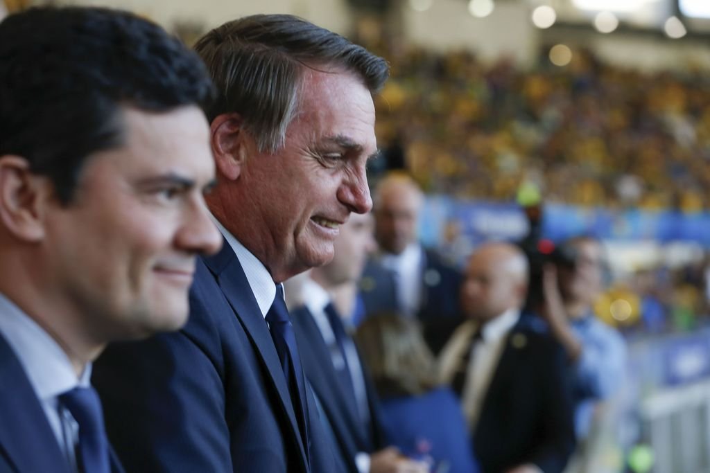 Talvez me encontre com ele amanhã, diz Bolsonaro sobre Moro após crise