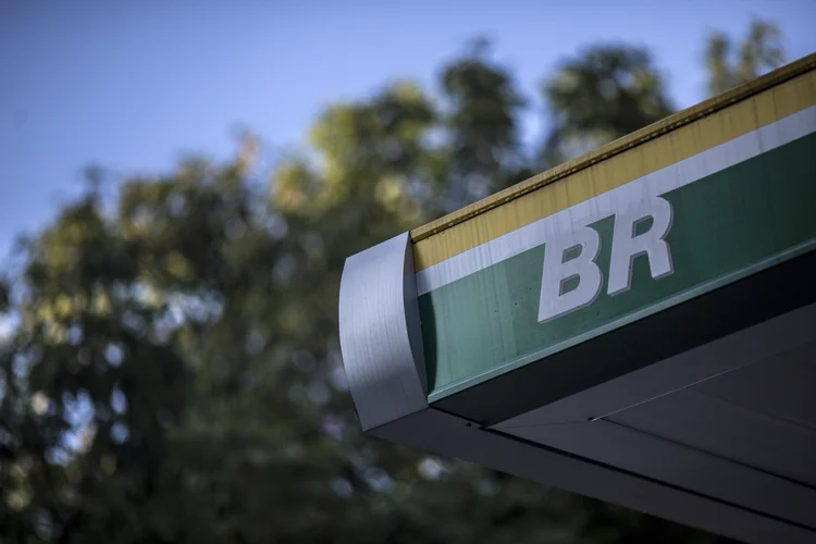 Petrobras: estatal elevou nesta sexta-feira o preço da gasolina em suas refinarias (Dado Galdieri/Bloomberg/Bloomberg)