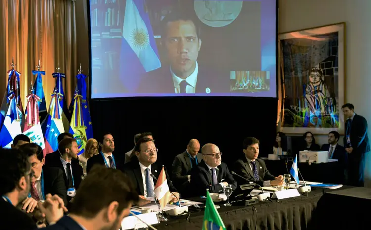 Reunião: Grupo de Lima se reuniu mês passado em Buenos Aires (foto) e se reúne novamente este mês em Lima para encontrar uma solução para a crise na Venezuela (Francisco JARA/AFP)
