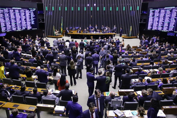 Deputados durante sessão de votação da reforma da Previdência em segundo turno no dia 07/08/2019 (Cleia Viana/Agência Câmara)