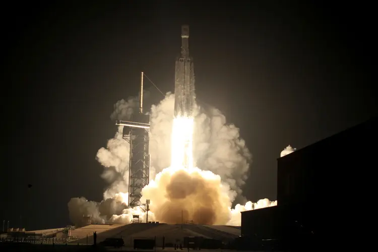 Foguete Falcon Heavy da SpaceX: Empresa está trabalhando no foguete Starship, um gigante maior que a Estátua da Liberdade, que deve decolar em breve ainda como uma fase de testes (Thom Baur/Reuters)