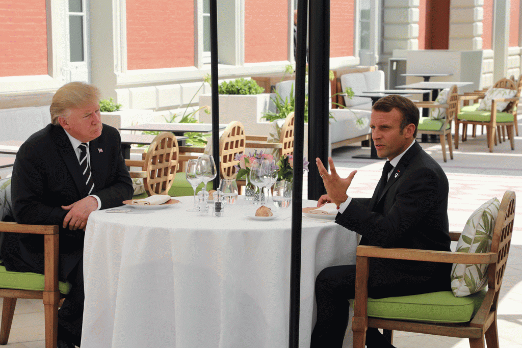 Macron e Trump têm primeiro encontro no G7 em tom conciliador