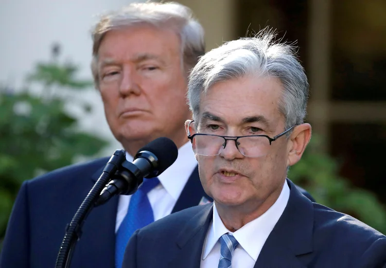 Trump e Powell: o presidente americano chamou recentemente o chefe do Fed de "sem noção" (Carlos Barria/Reuters)