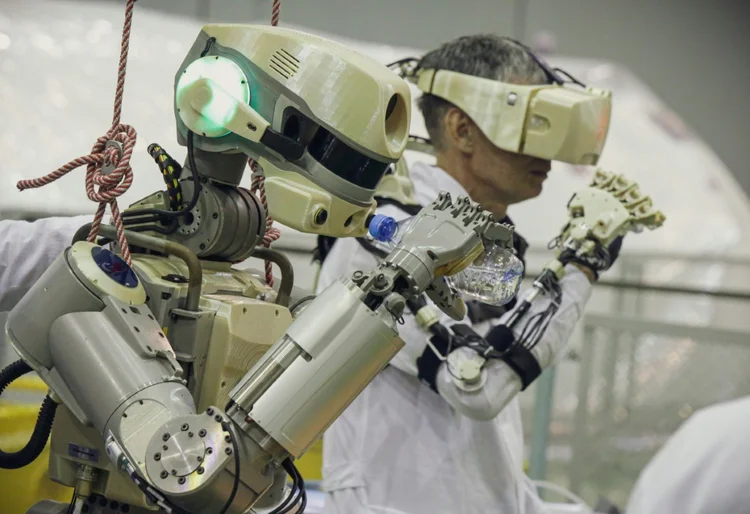Robôs: a Nasa enviou ao espaço em 2011 um robô humanoide chamado Robonaut 2 (AFP/AFP)