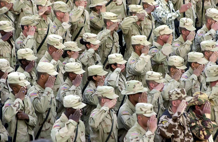 Militares: mais de 122.000 pessoas foram retiradas de Cabul desde 14 de agosto (AFP/AFP)