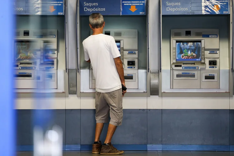 Transação bancária: alíquota do novo tributo será de 0,20% no débito e crédito e de 0,40% no saque e depósito em dinheiro (Marcelo Camargo/Agência Brasil)