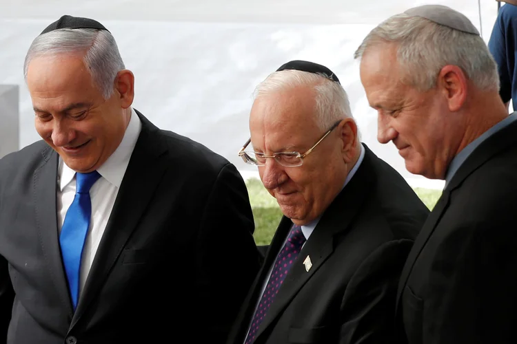 Benjamin Netanyahu, premiê de Israel, Reuven Rivlin, presidente e Benny Gantz, líder do Azul e Branco: presidente será decisivo para escolher o próximo premiê (Ronen Zvulun/Reuters)