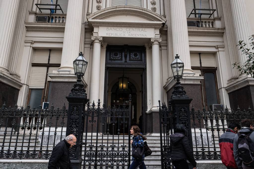 Argentina proíbe ofertas ligadas aos criptoativos por bancos do país