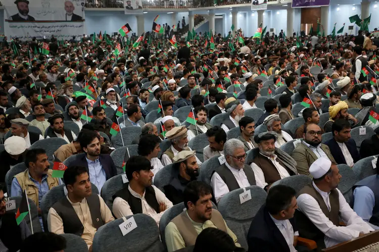 Eleições: O Talibã, que considera o governo afegão um fantoche dos EUA, alertou afegãos para não votar, afirmando que as assembleias de voto serão alvos de ataques (Omar Sobhani/Reuters)