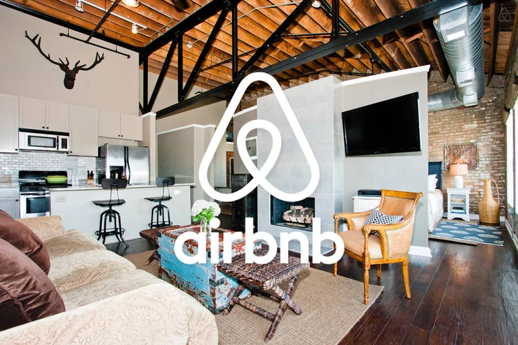 AIRBNB: relatório da empresa prevê mais viagens domésticas.  (Airbnb/Divulgação)