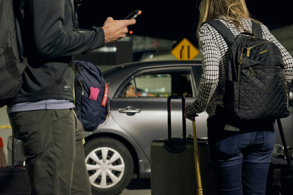 Nos EUA, carona compartilhada aumenta congestionamento em aeroportos