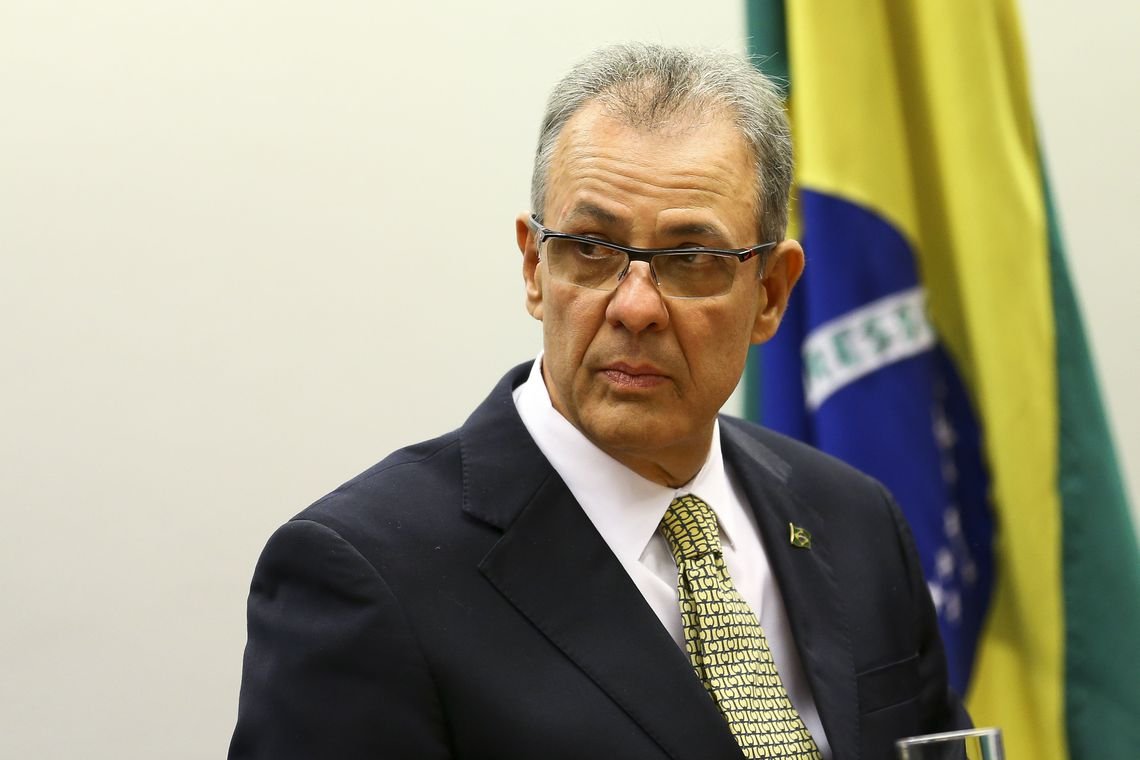 Regulamentação de terras indígenas é "favor para o País", diz ministro