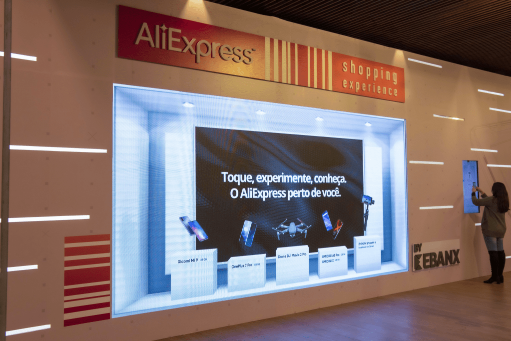 AliExpress abre loja temporária em Curitiba, em parceria com fintech Ebanx
