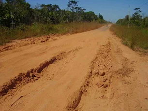 Imagem referente à matéria: Relatório vê viabilidade técnica e ambiental para recuperação da BR-319, entre Manaus e Porto Velho